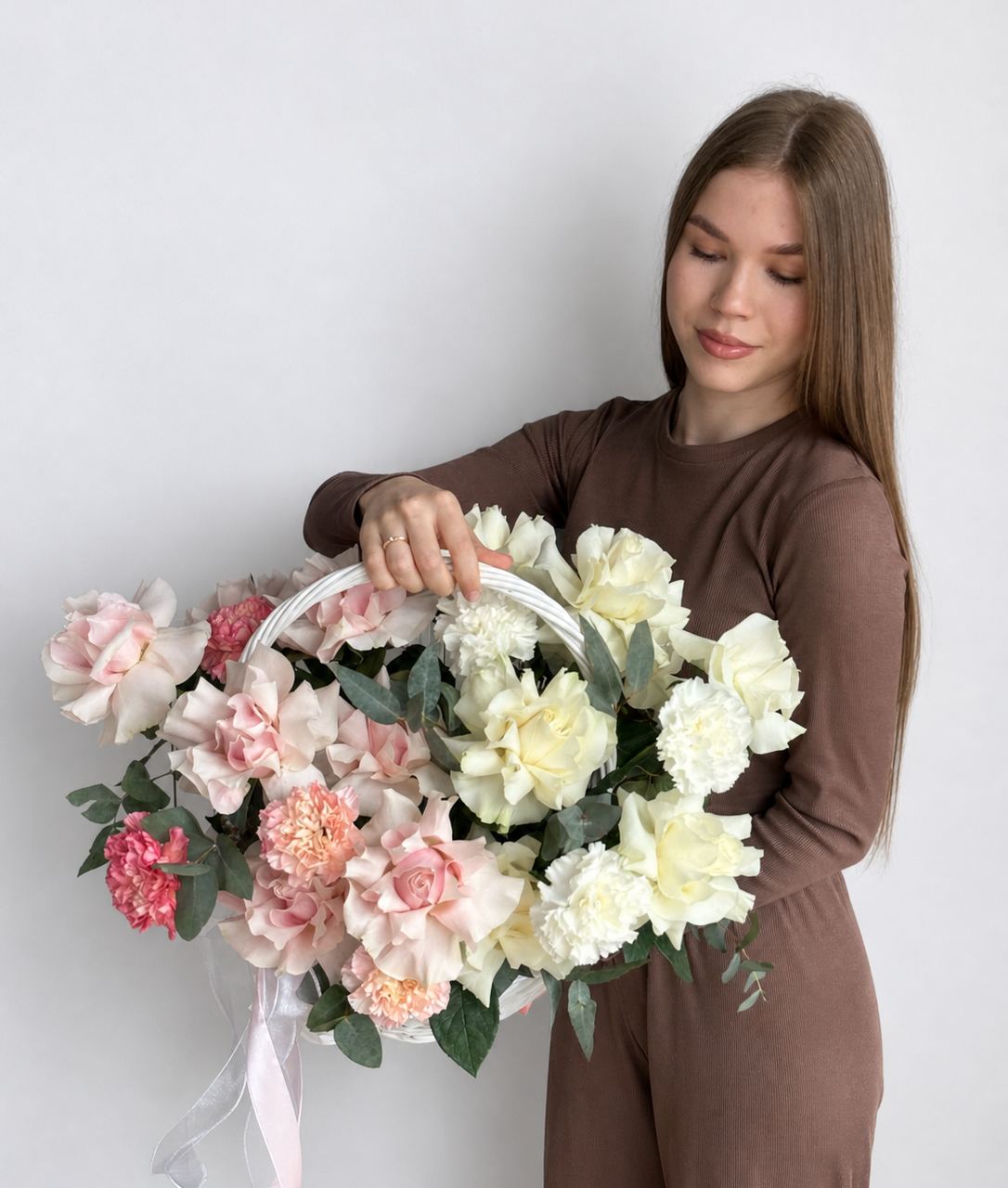 Нежная корзина в двух оттенках